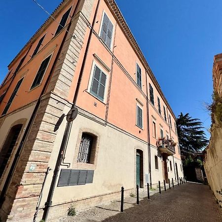 B&B Letterario Palazzo Pistocchi 테라모 외부 사진